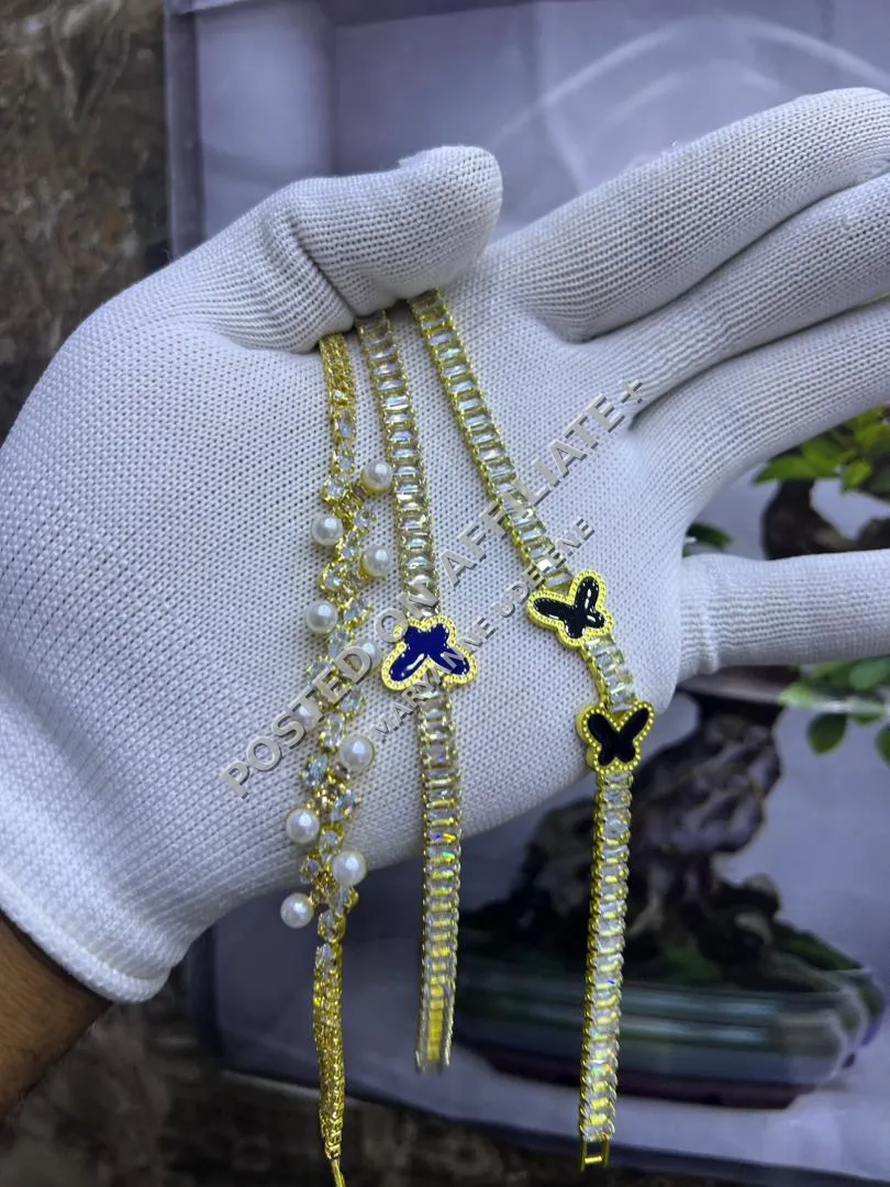 Jewelries  6