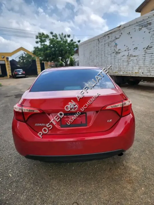 2018 Toyota Corolla LE. 2