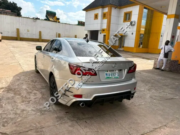 Lexus IS 350  2