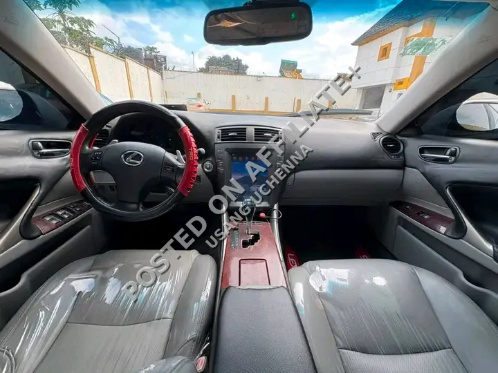 Lexus IS 350  4