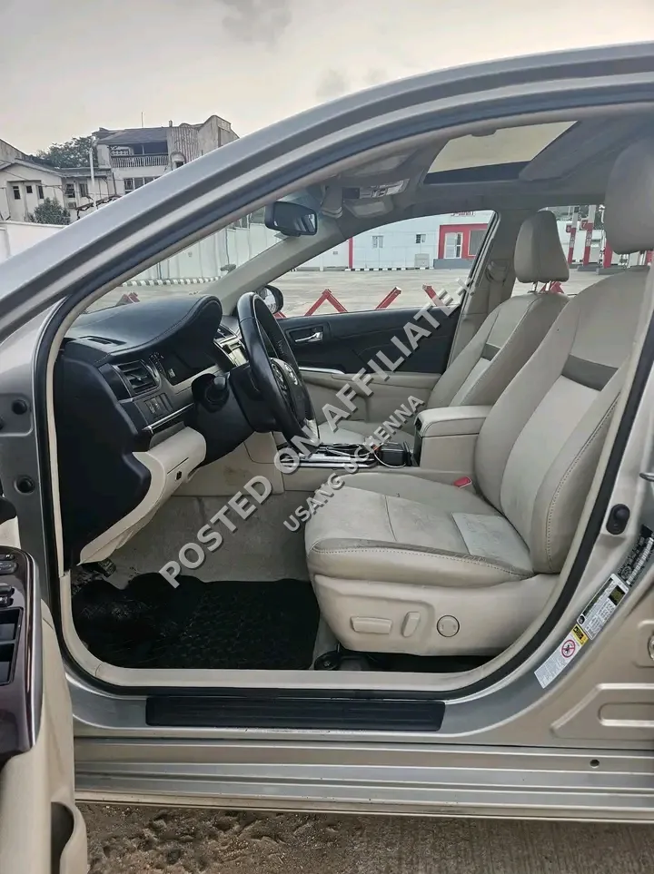 Toyota camry 2014 model  2