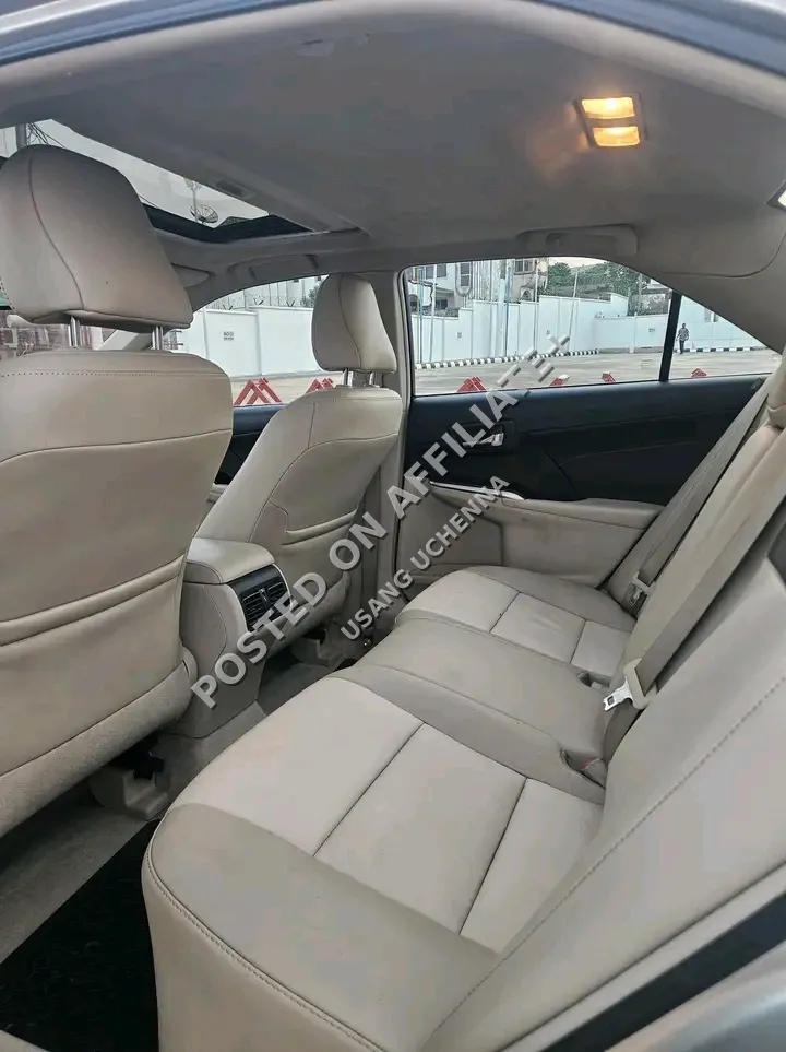 Toyota camry 2014 model  3