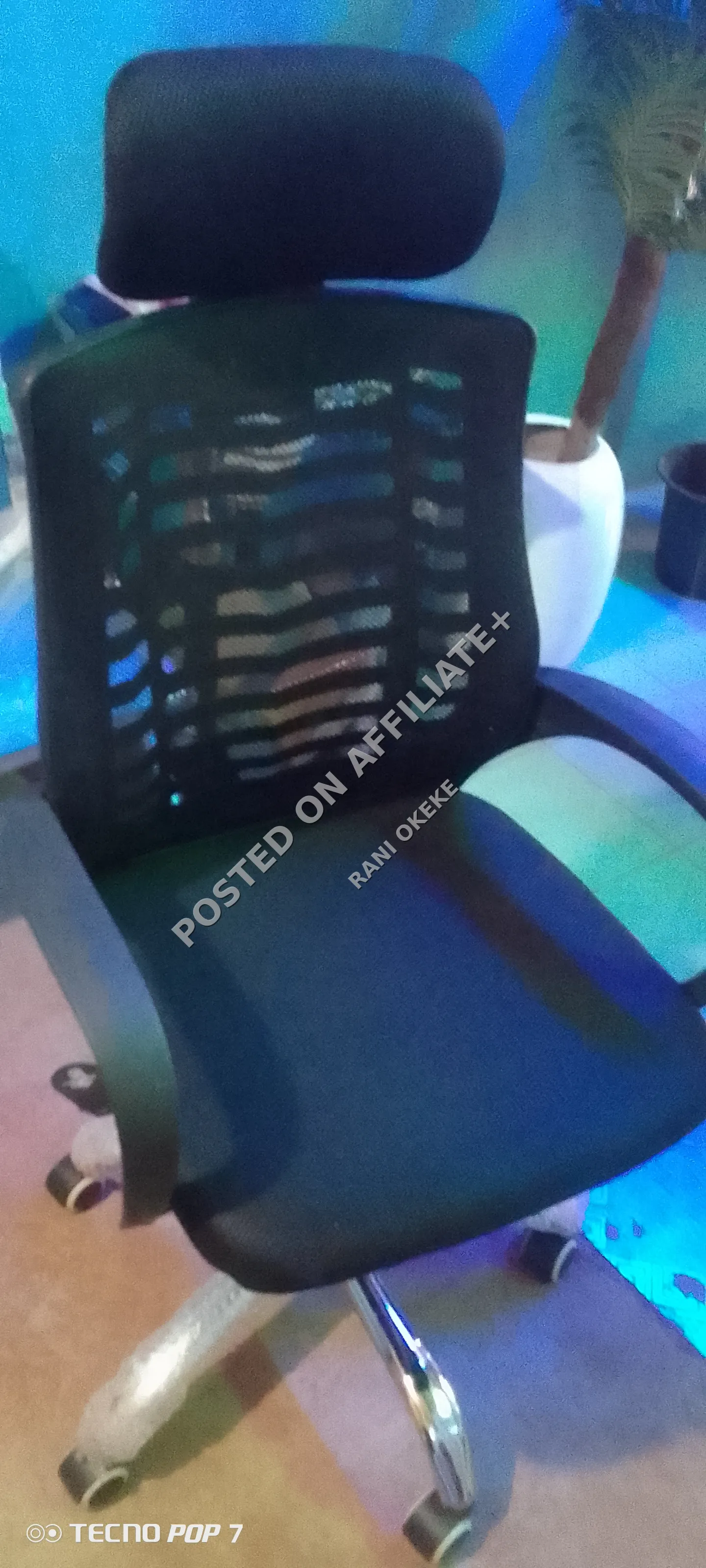Net chair with headrest.  2